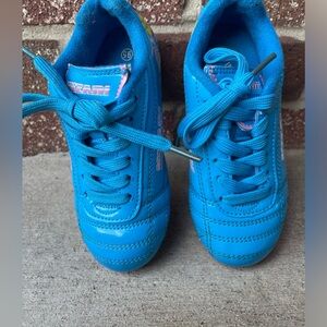 Vizari Blossom FG Soccer Shoe  Blue 9.5C US Kids